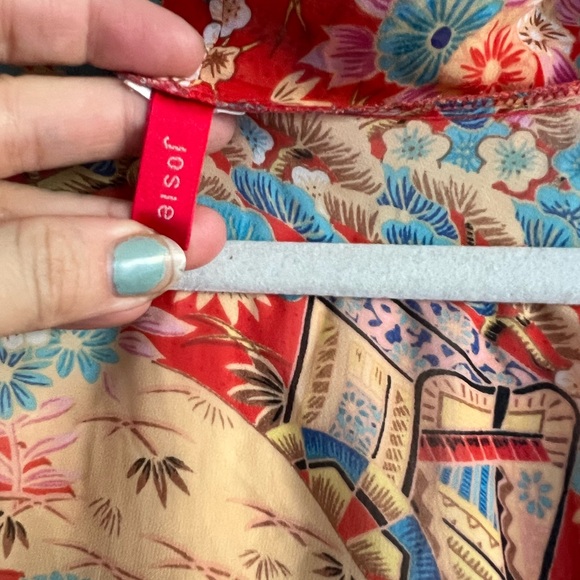 Josie Natori colorful patterned slightly sheer slip and matching robe. - Picture 9 of 9